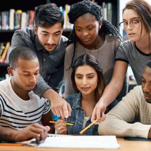 Imagem ilustrativa do curso de Educação de Jovens e Adultos